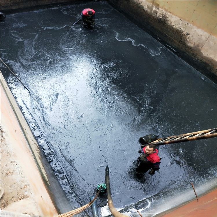南岗废水池清理
