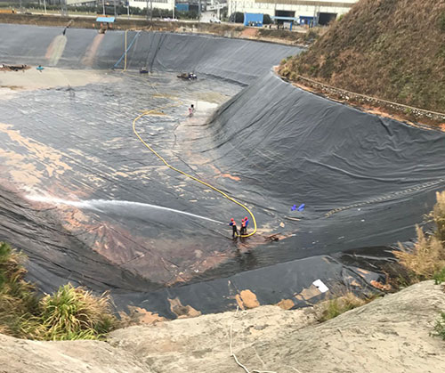 南岗废水池清理