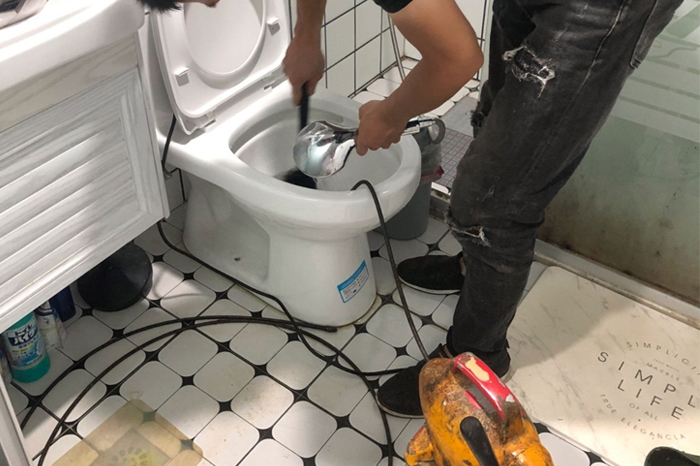 南岗马桶堵塞自己疏通还是找师傅?专业上门服务让你省时更省心